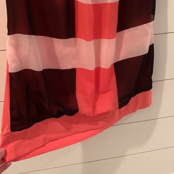 New York and Company Patterned Tank - Picture 2 of 5